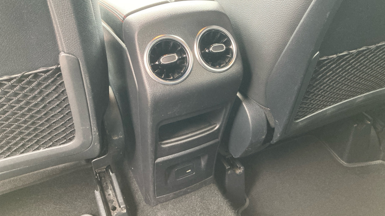 Mercedes-Benz GLA 200d AMG Line Executive 5dr Auto Diesel Hatchback